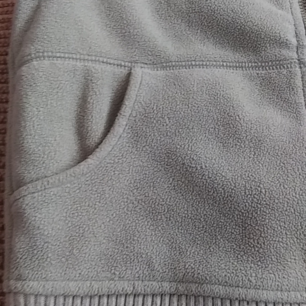 Vest - Picture 2 of 3